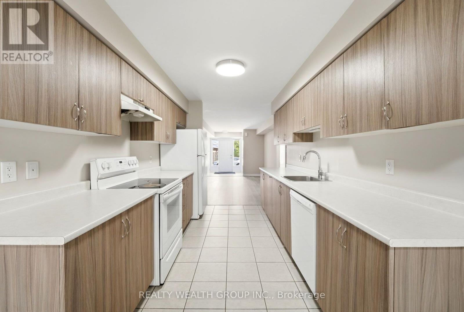 #253 60 PARROTTA DRIVE - 4