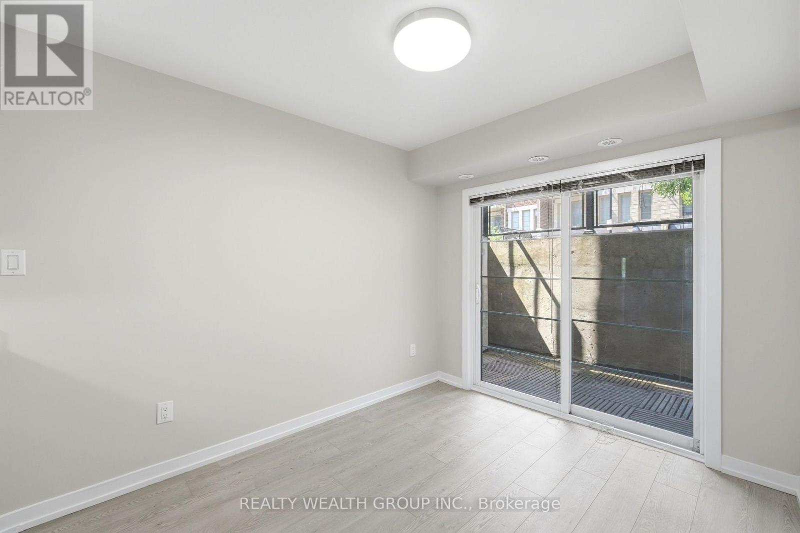 #253 60 PARROTTA DRIVE - 6