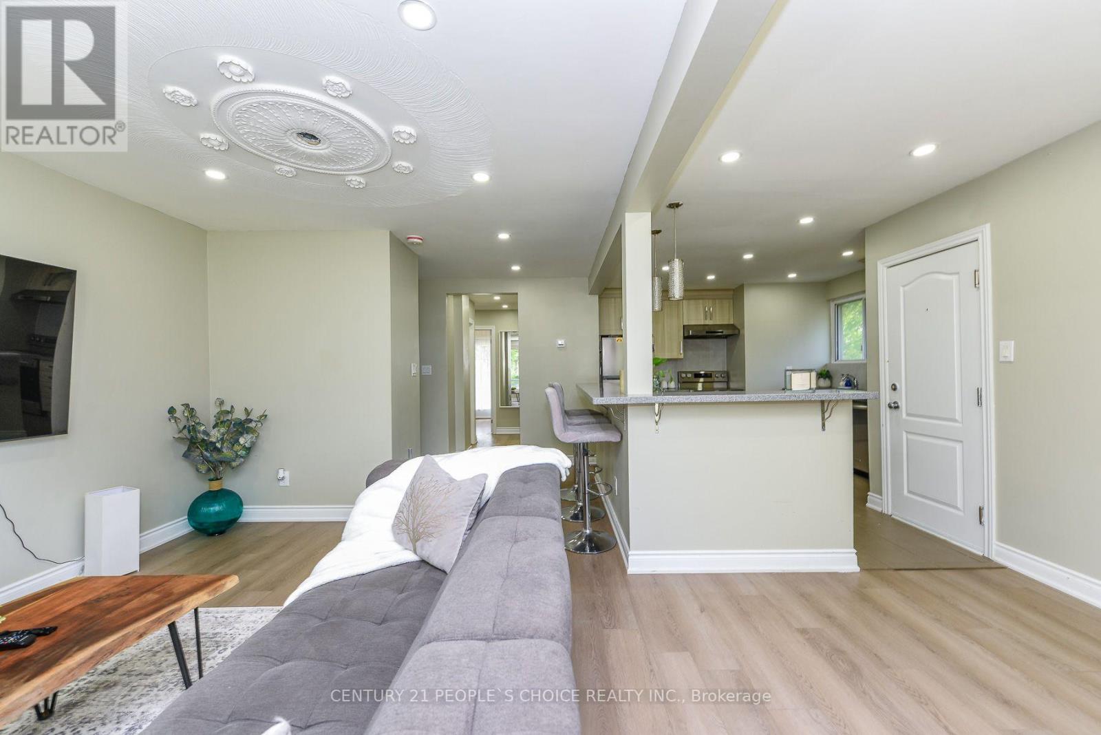 8 FIDELIA CRESCENT - 11
