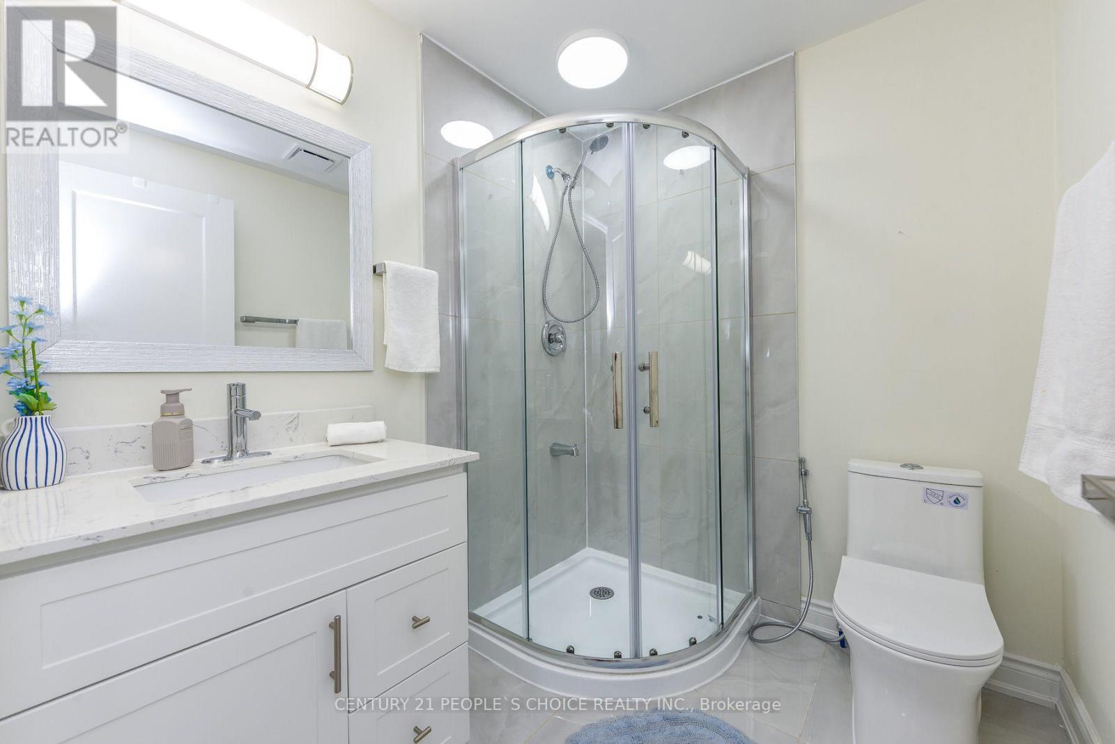 8 FIDELIA CRESCENT - 24