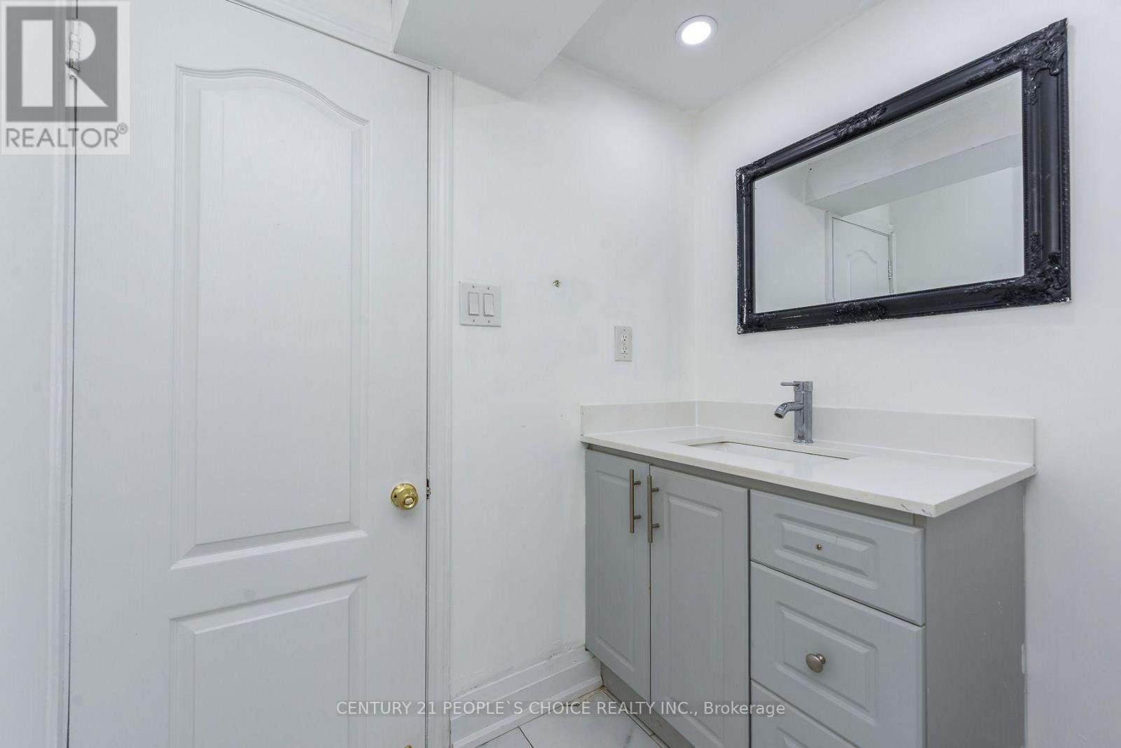 8 FIDELIA CRESCENT - 30