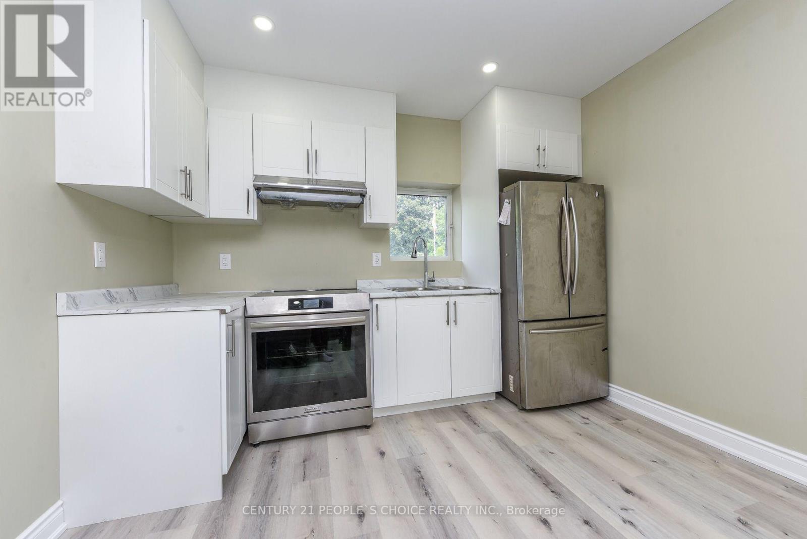 8 FIDELIA CRESCENT - 41