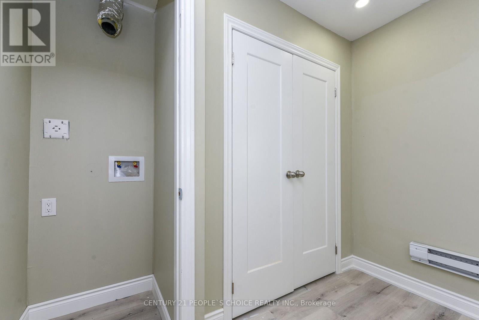 8 FIDELIA CRESCENT - 47