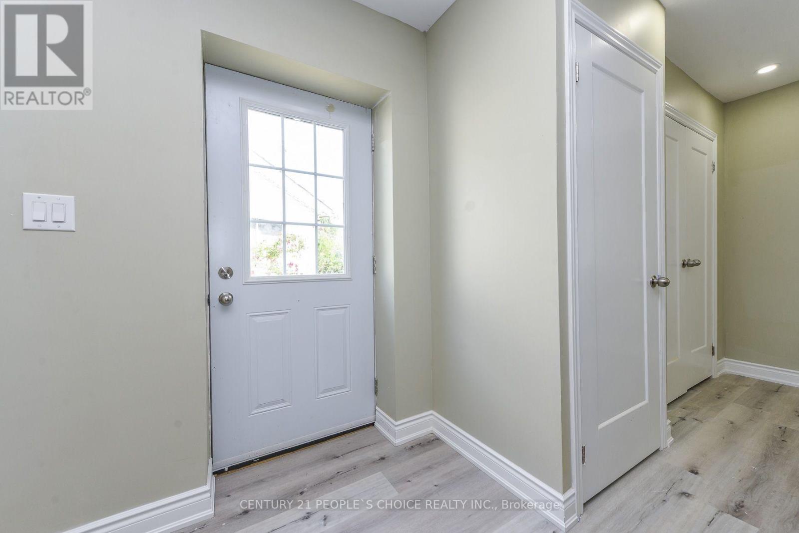 8 FIDELIA CRESCENT - 48