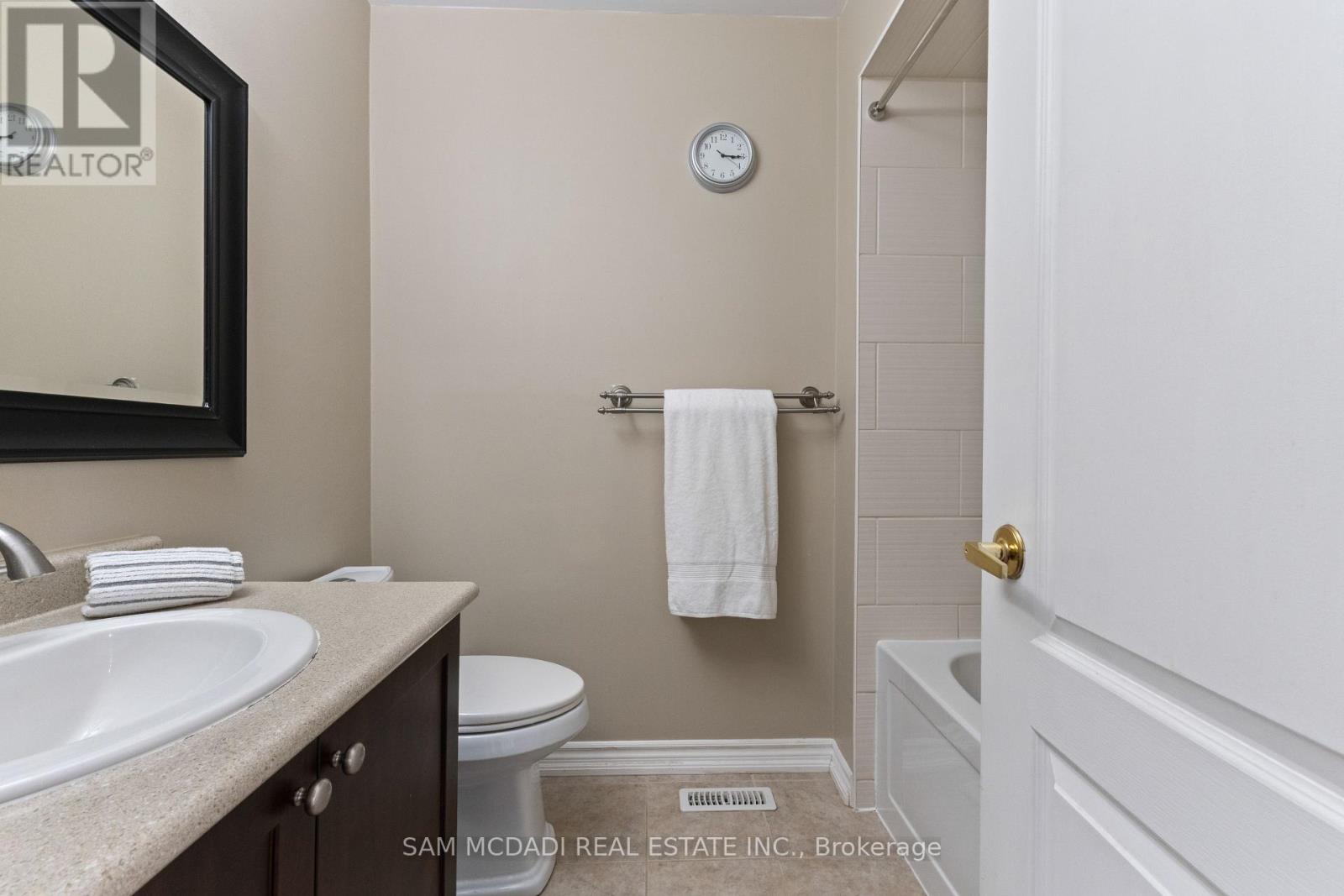 470 ABERFOYLE COURT - 32