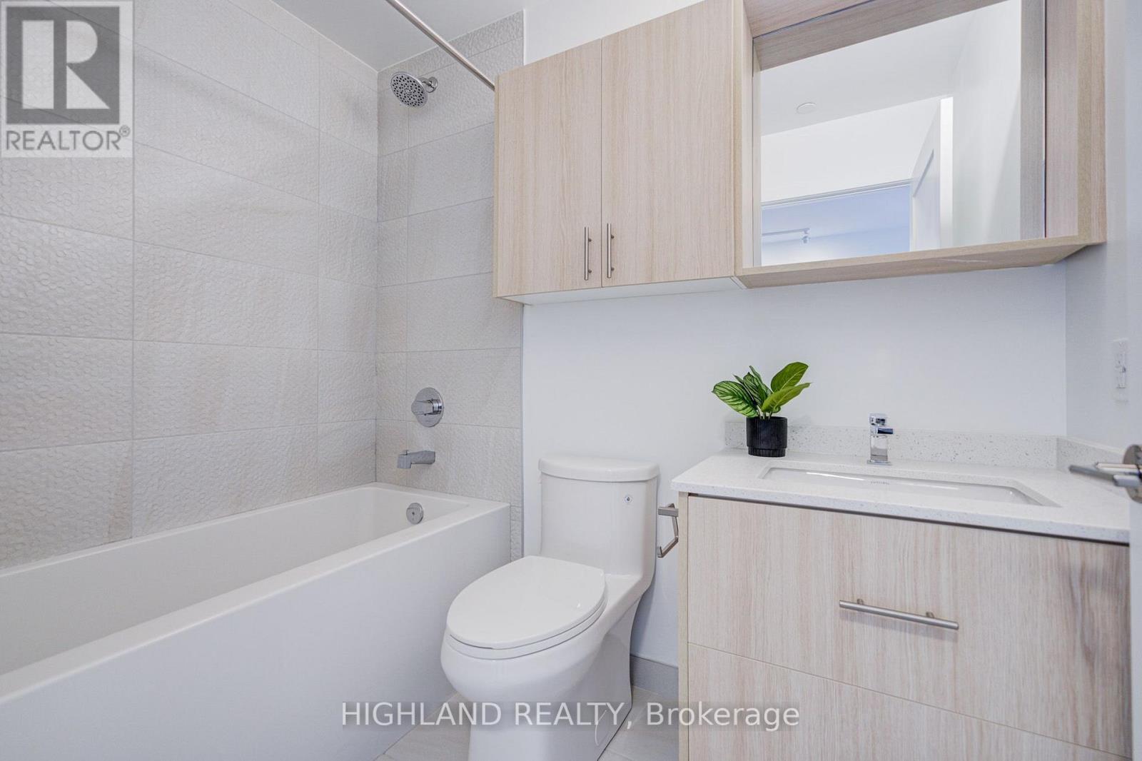 #3103 5081 HURONTARIO STREET - 25