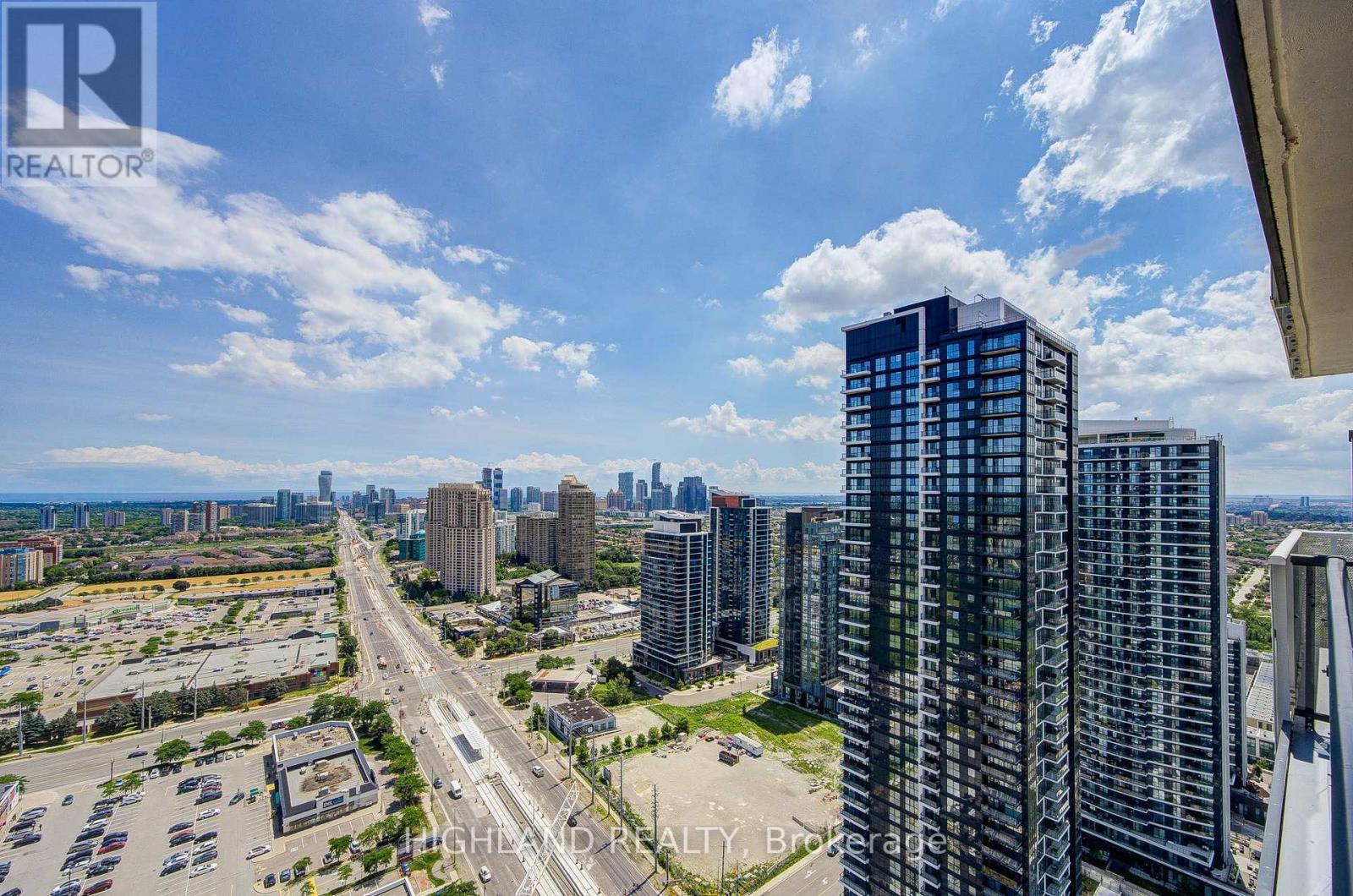 #3103 5081 HURONTARIO STREET - 35