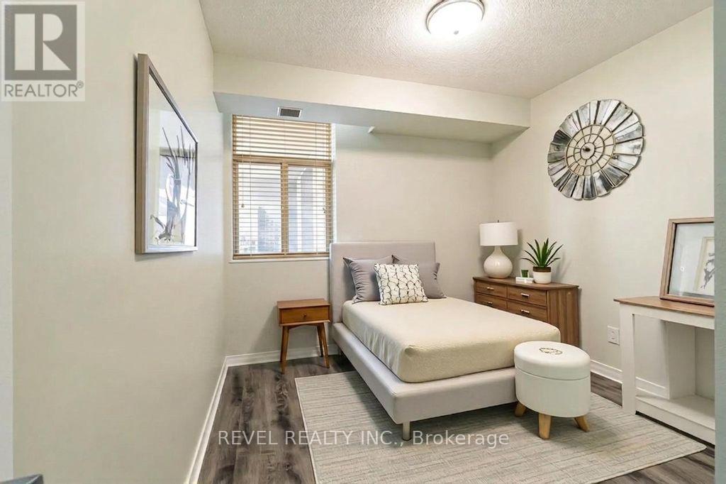 #306 3559 EGLINTON AVENUE W - 17