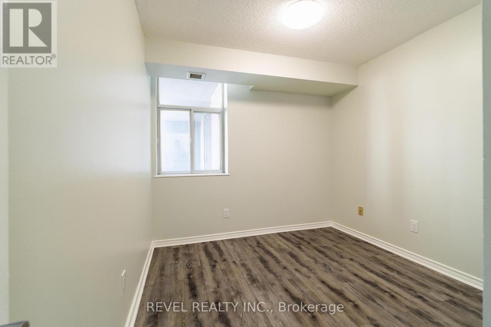 #306 3559 EGLINTON AVENUE W - 18