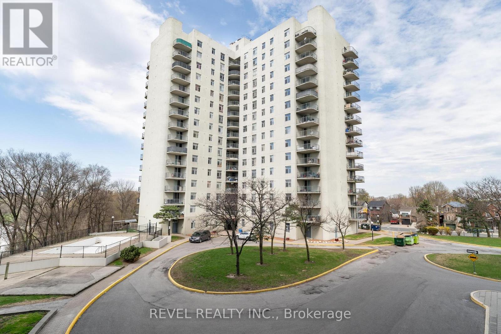 #306 3559 EGLINTON AVENUE W - 31