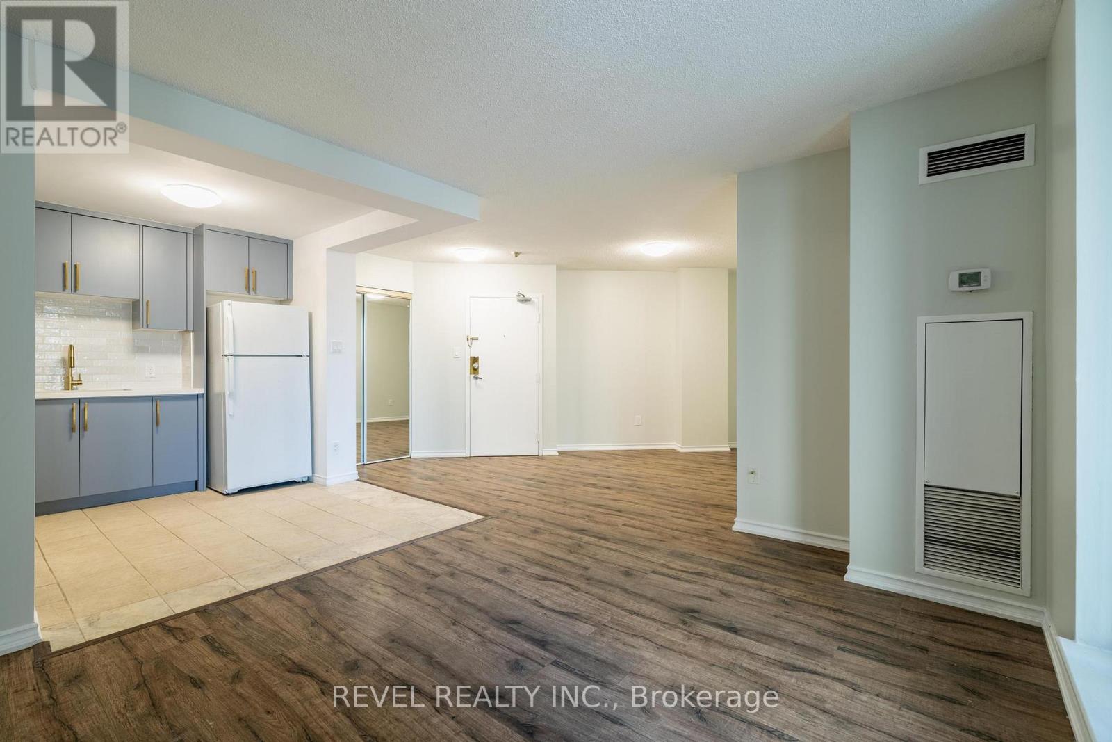 #306 3559 EGLINTON AVENUE W - 7