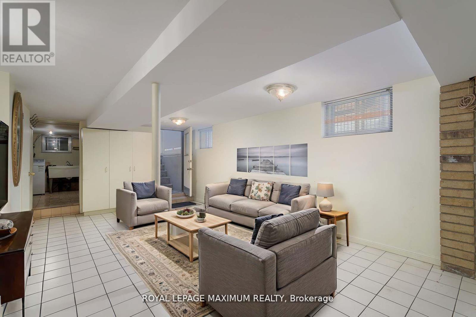 245 BELGRAVIA AVENUE - 31