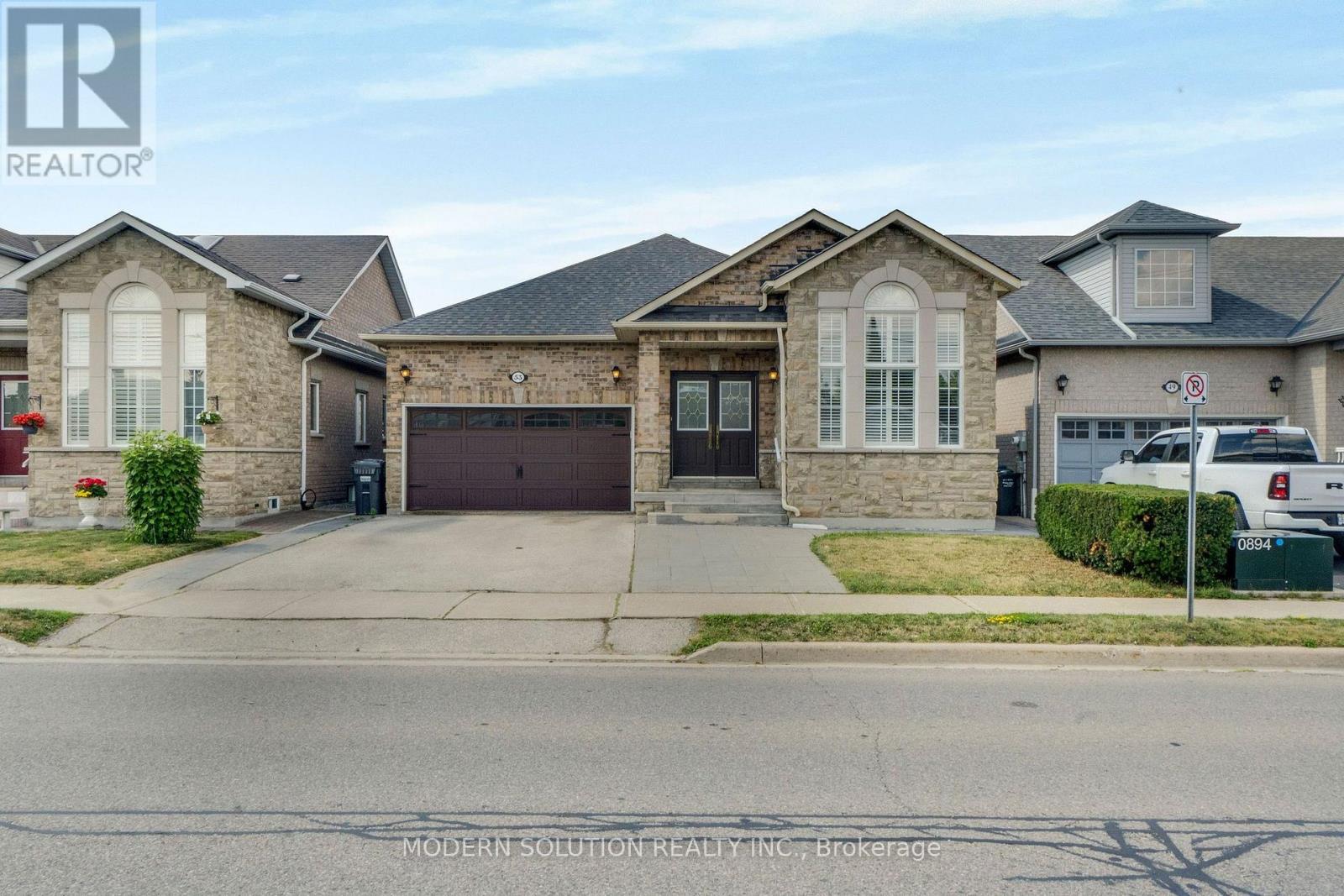 53 ELLWOOD DRIVE W - 1