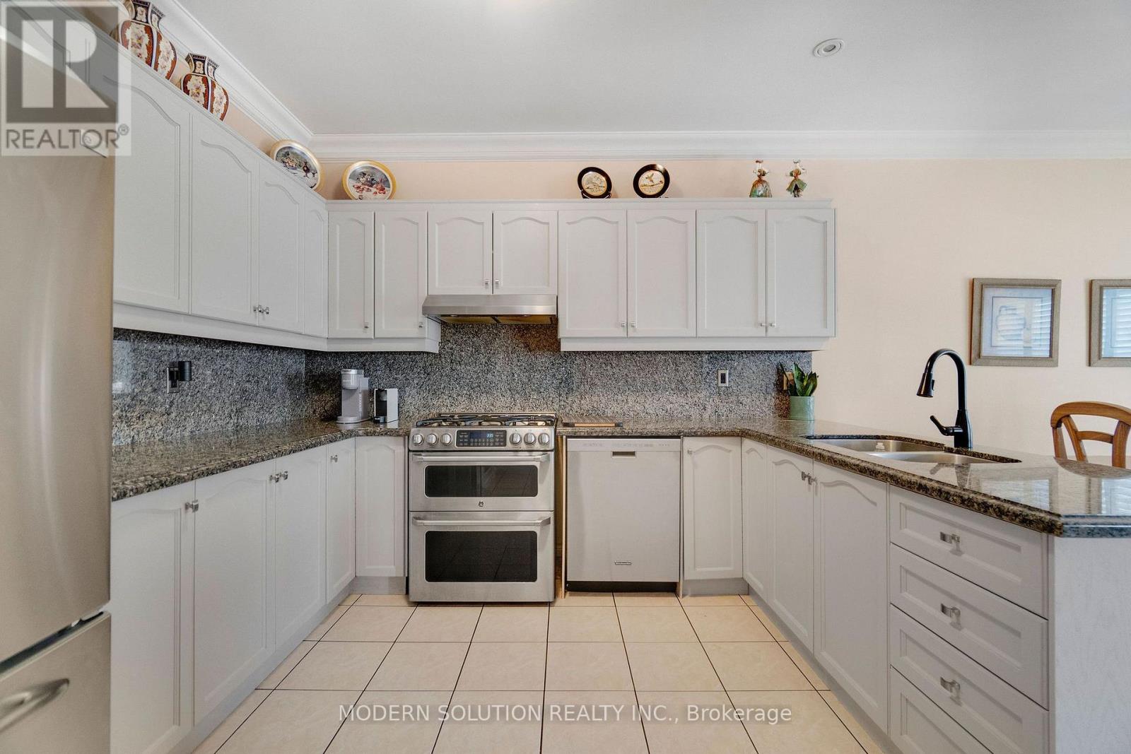 53 ELLWOOD DRIVE W - 16
