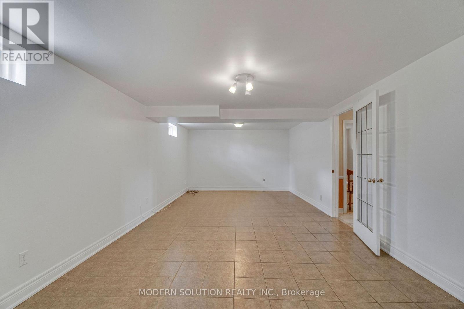 53 ELLWOOD DRIVE W - 31