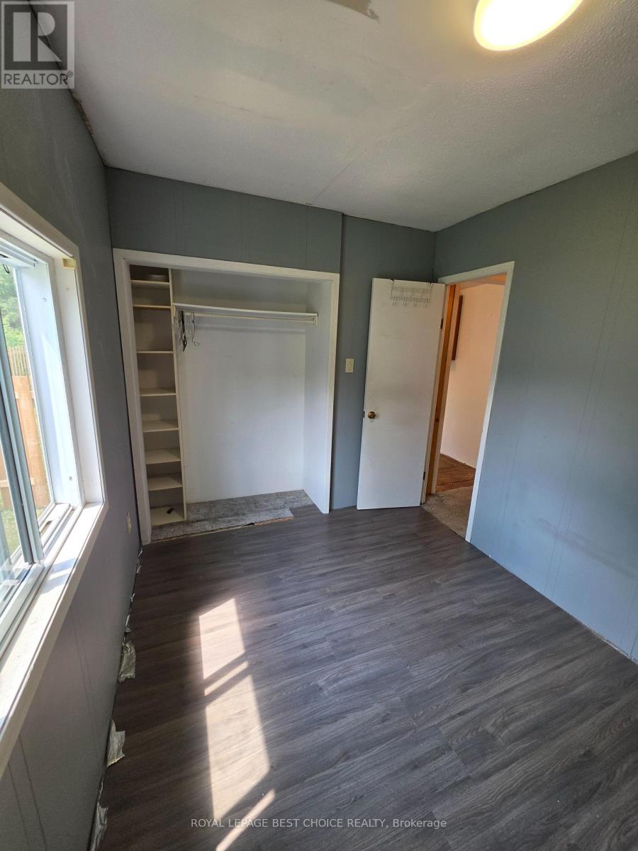 20 GOWARD AVENUE - 25