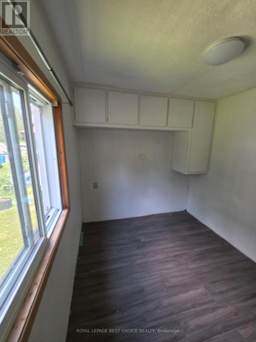 20 GOWARD AVENUE - 22