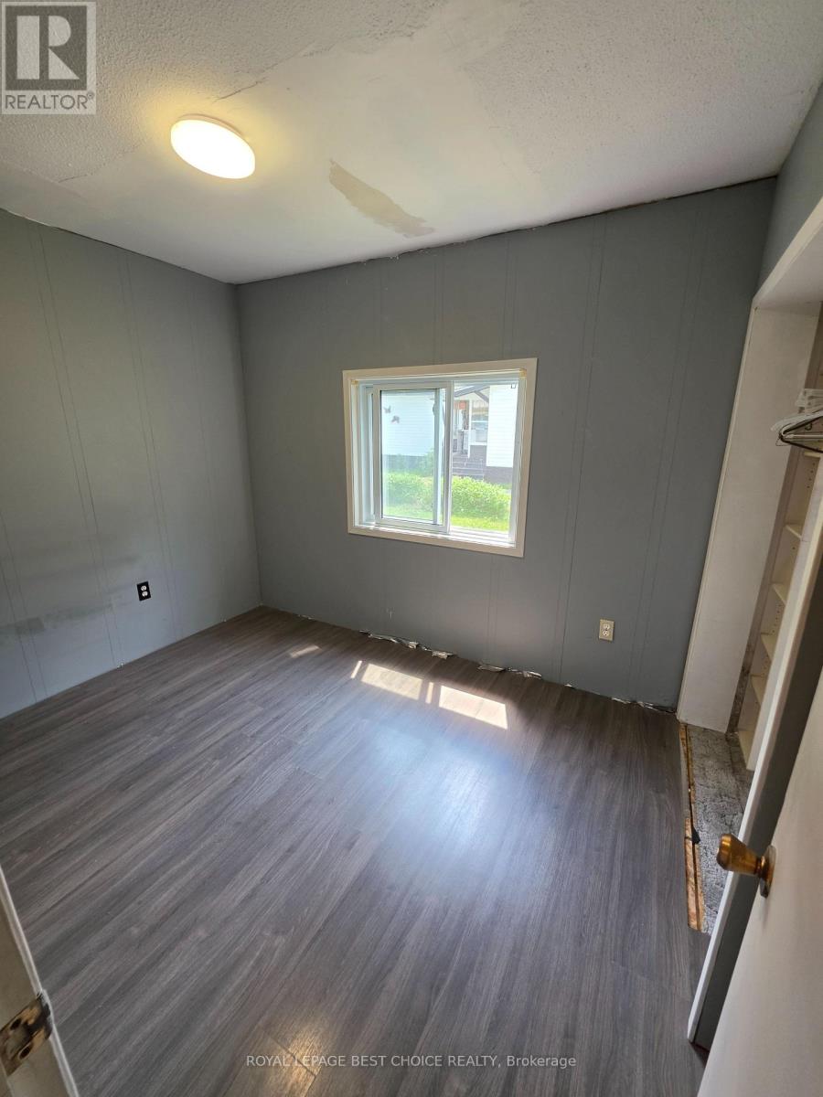 20 GOWARD AVENUE - 24