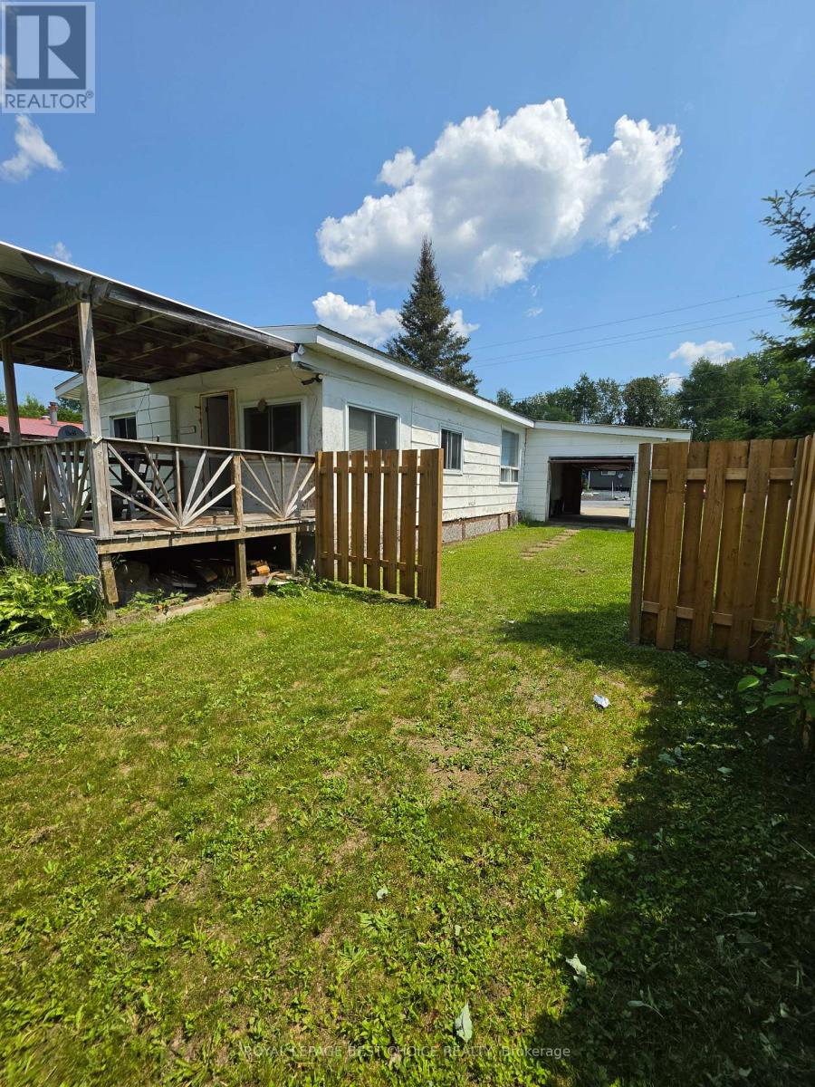 20 GOWARD AVENUE - 35