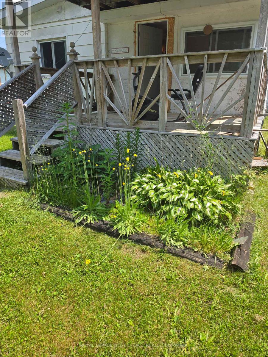 20 GOWARD AVENUE - 36