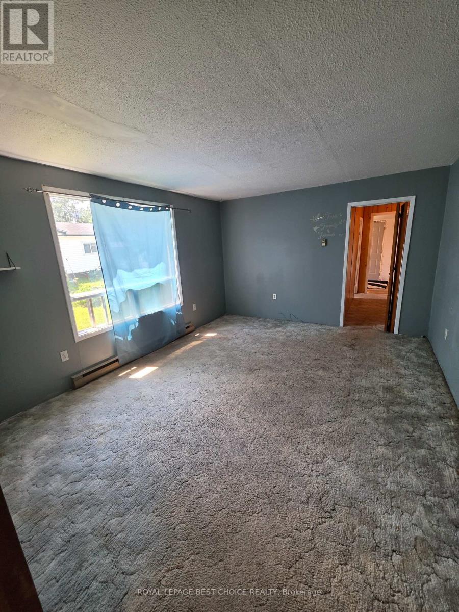 20 GOWARD AVENUE - 4