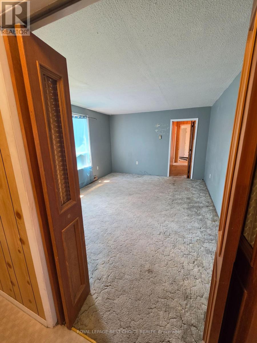 20 GOWARD AVENUE - 6