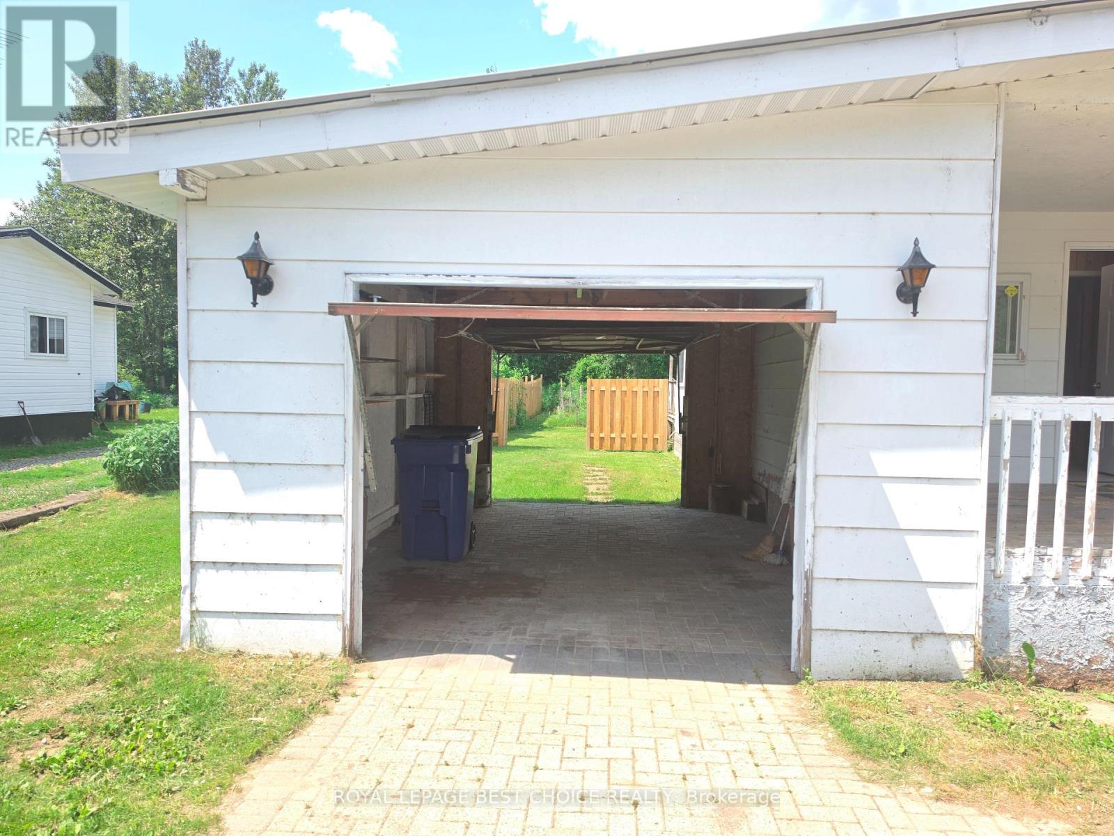 20 GOWARD AVENUE - 42
