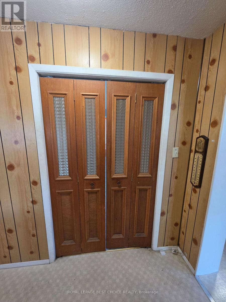 20 GOWARD AVENUE - 5