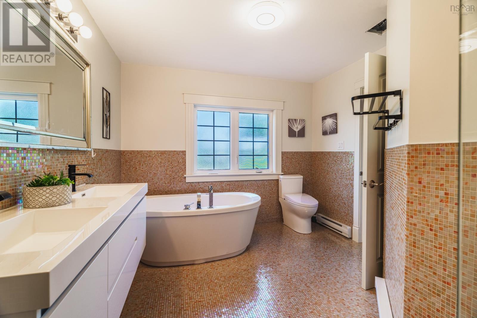 11 Laurentian Drive - 22