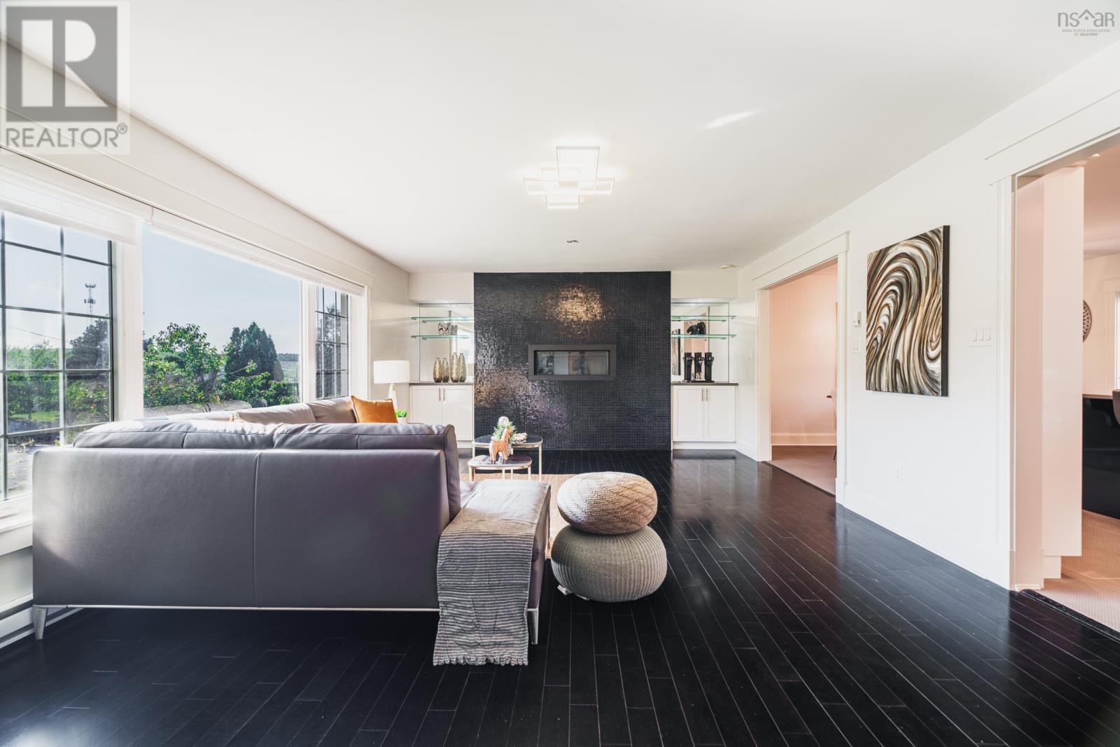 11 Laurentian Drive - 8