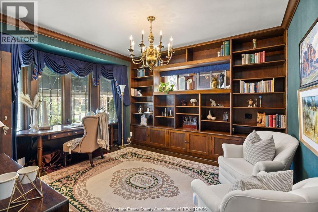 2203 VICTORIA - 9