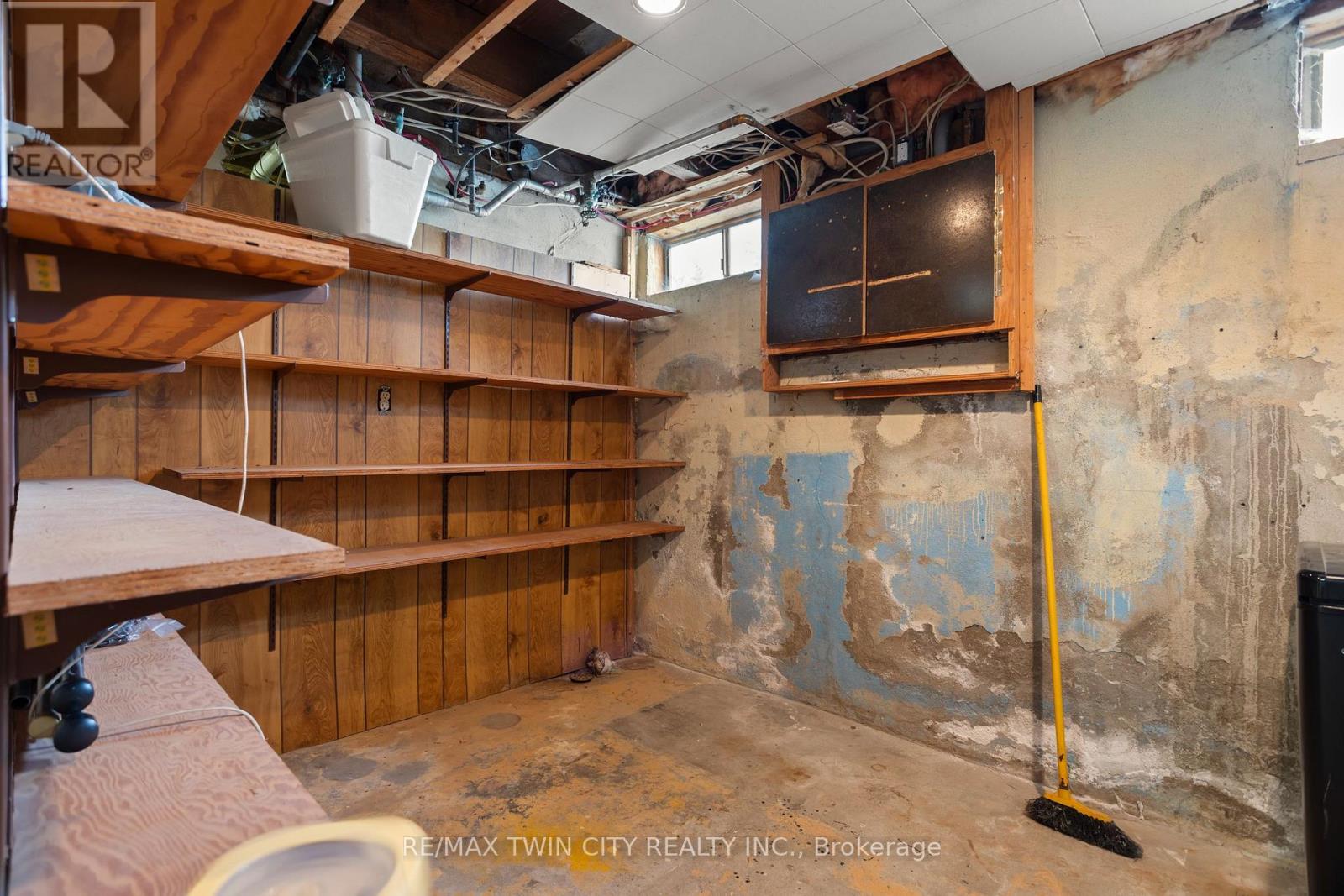 1099 UNION STREET - Image 34
