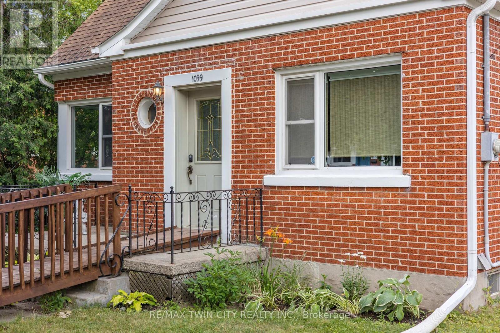 1099 UNION STREET - Image 44