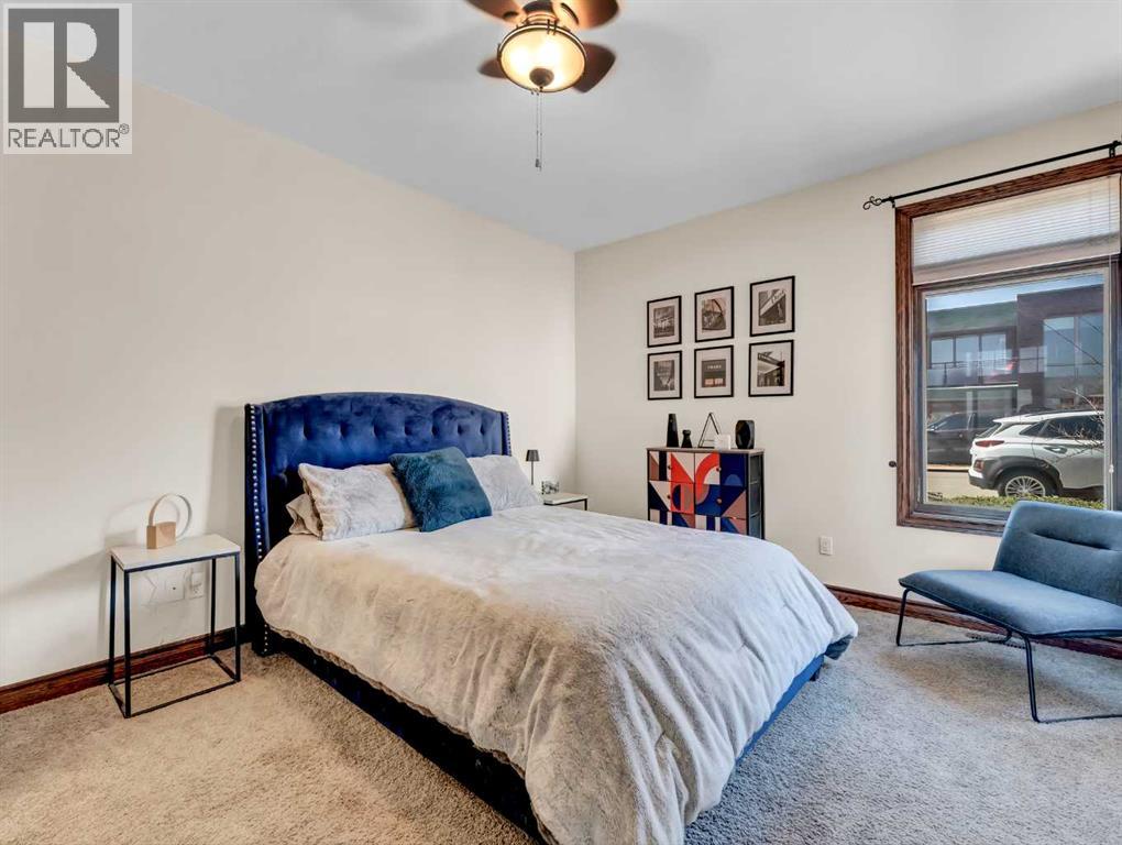 16 Palisades Mews NE - 17