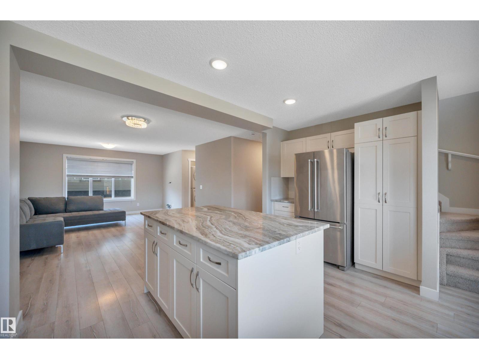#8 1530 TAMARACK BV NW - 18