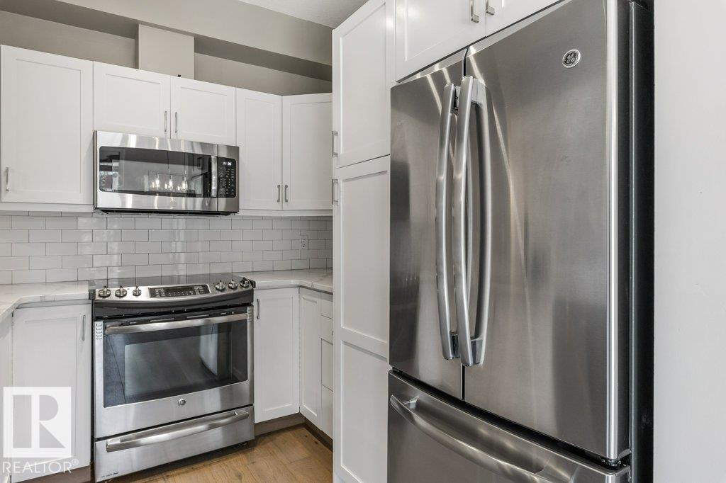 #202 10033 110 ST NW - 15