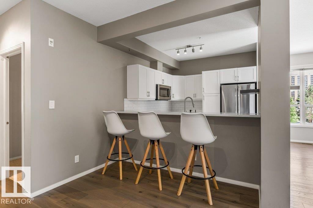 #202 10033 110 ST NW - 16