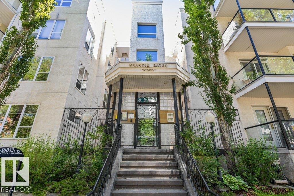 #202 10033 110 ST NW - 3