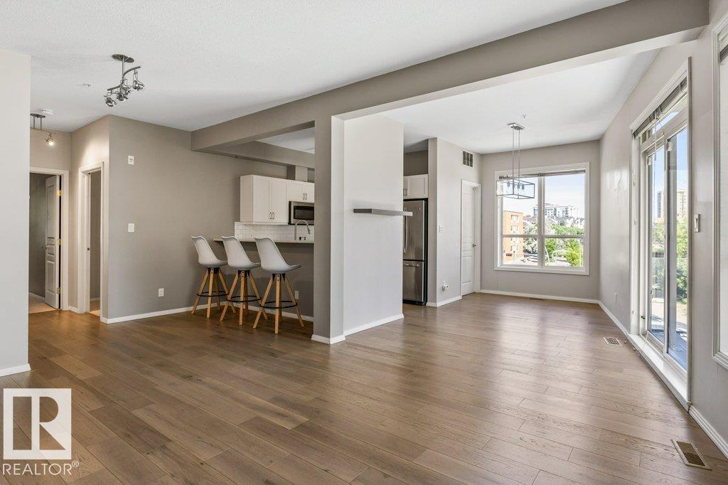 #202 10033 110 ST NW - 7