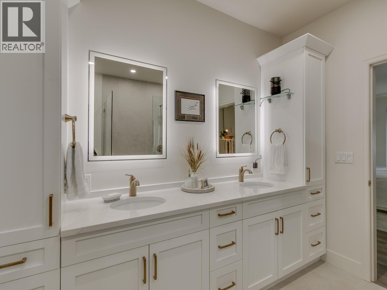 5791 WINDWARD LANE, Sechelt