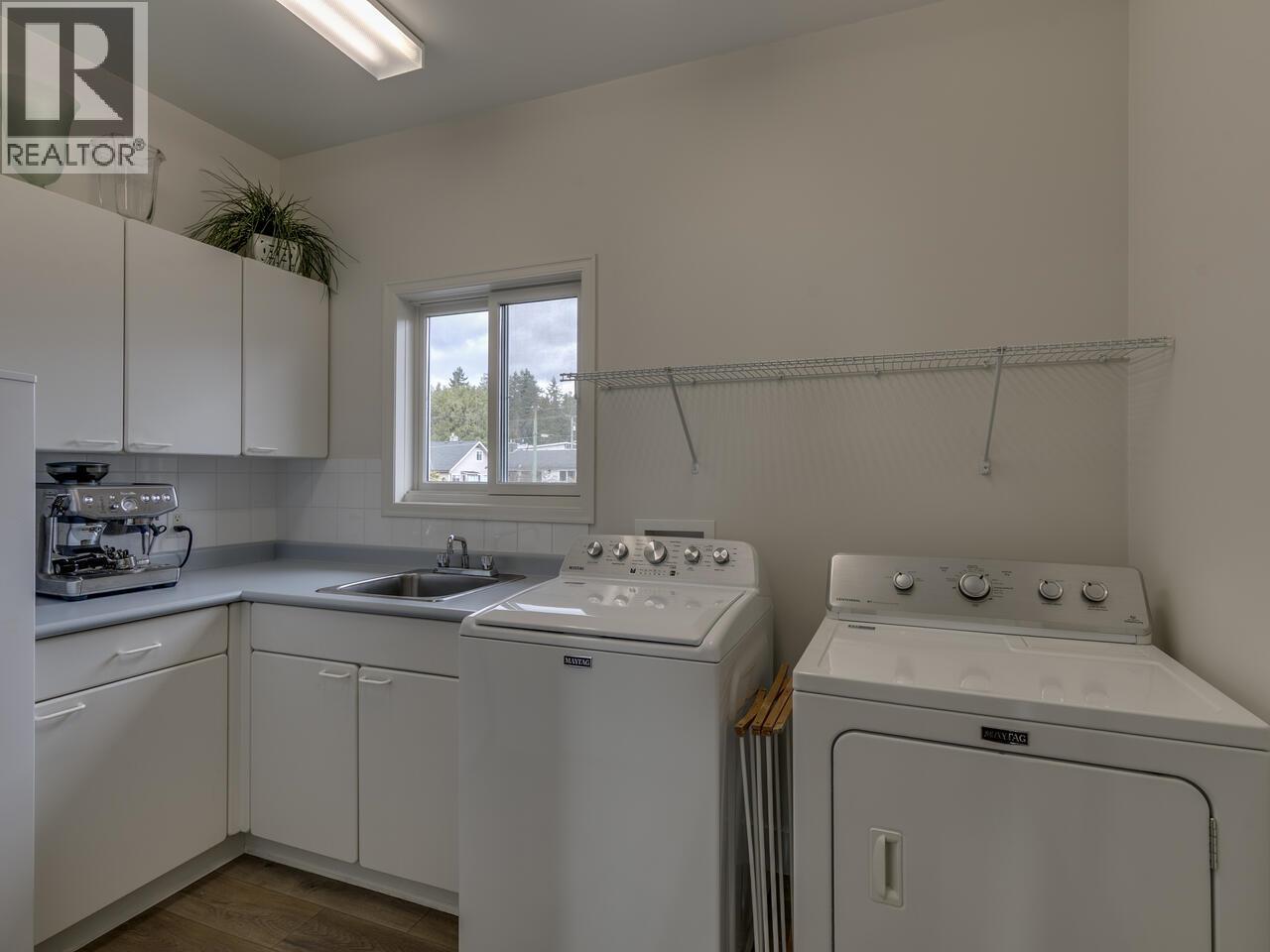 5791 WINDWARD LANE, Sechelt