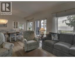 5791 Windward Lane, Sechelt, BC V0N3A0 Photo 14