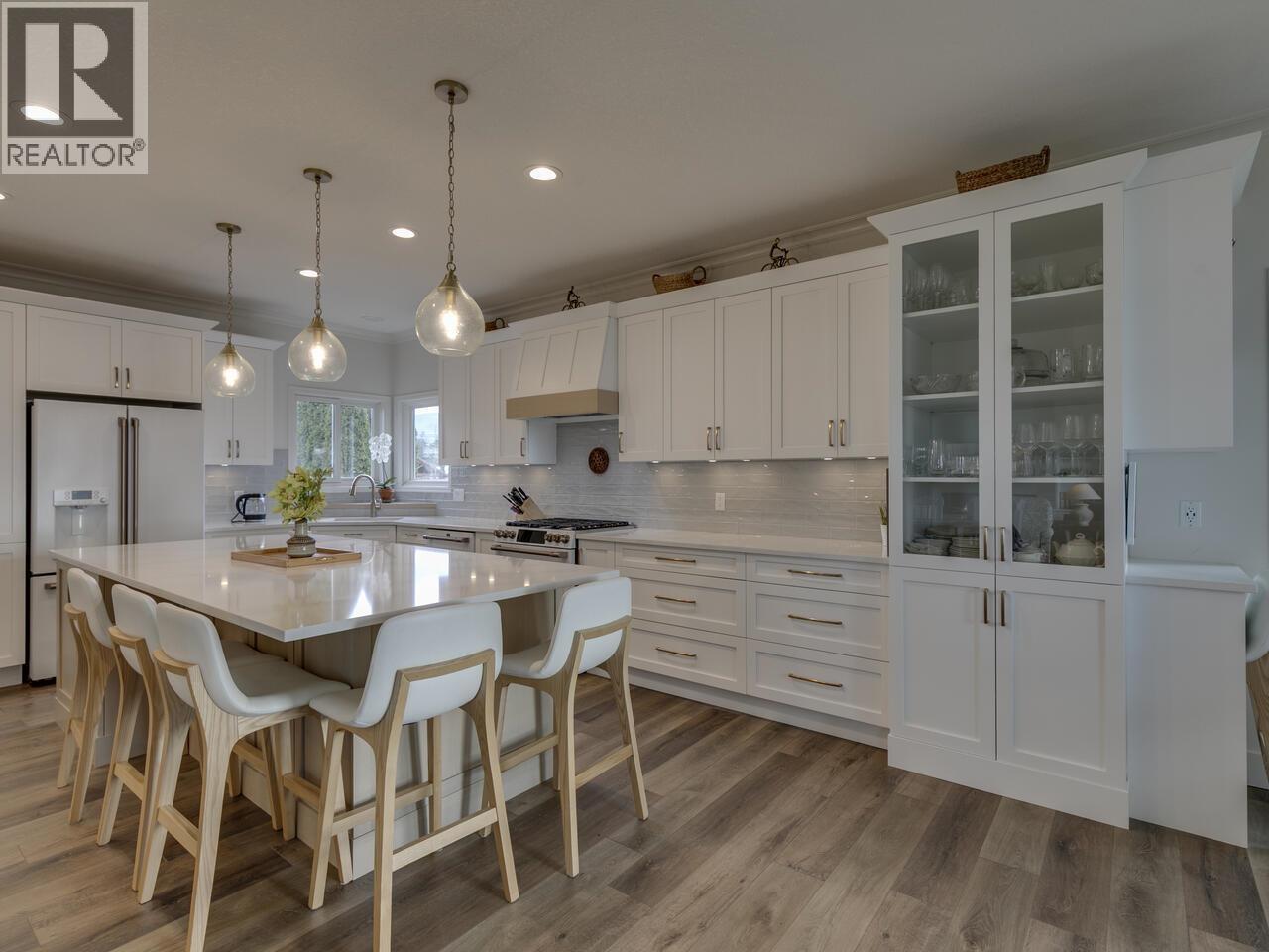 5791 WINDWARD LANE, Sechelt