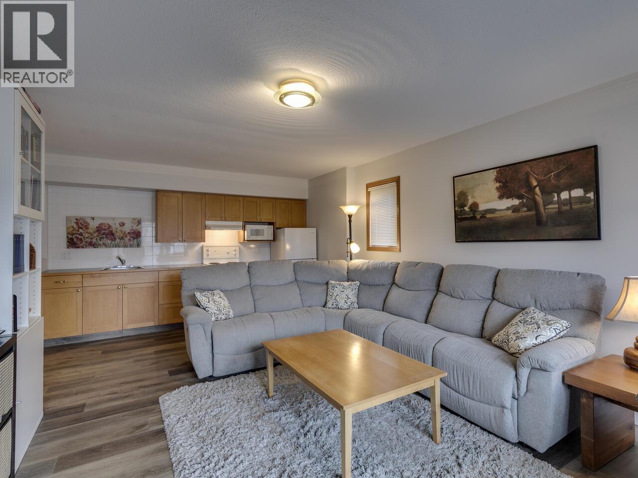 5791 WINDWARD LANE, Sechelt