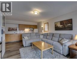 5791 Windward Lane, Sechelt, BC V0N3A0 Photo 9