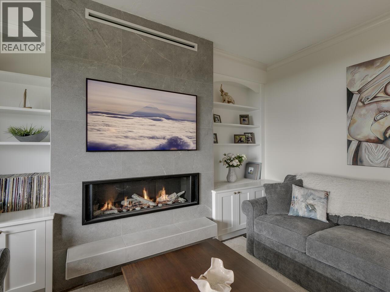 5791 WINDWARD LANE, Sechelt