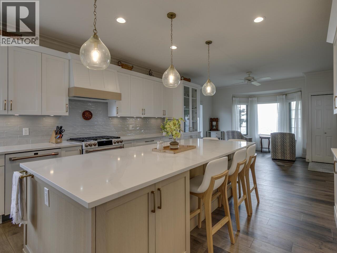 5791 WINDWARD LANE, Sechelt