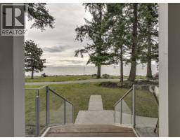 5791 Windward Lane, Sechelt, BC V0N3A0 Photo 32