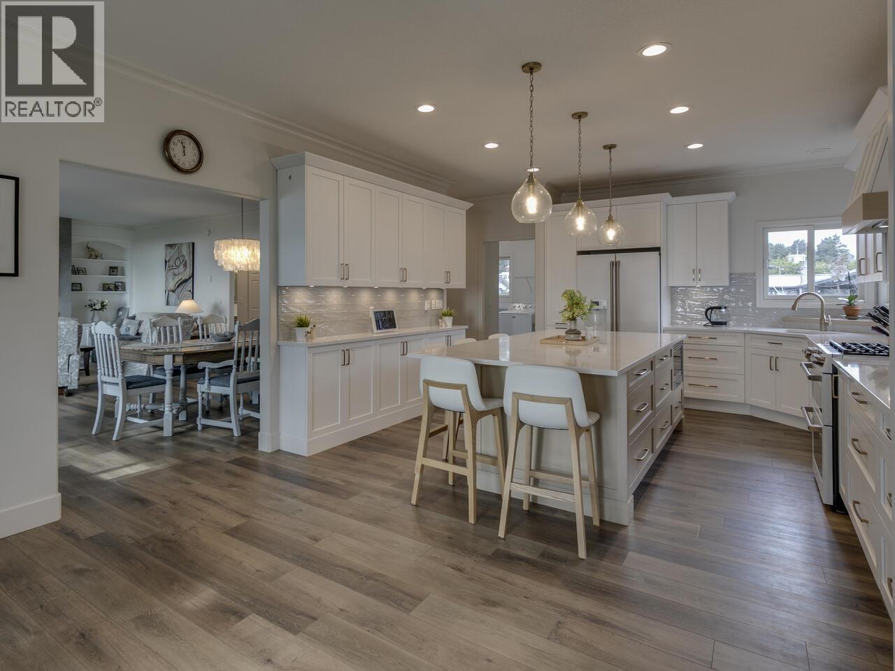 5791 WINDWARD LANE, Sechelt