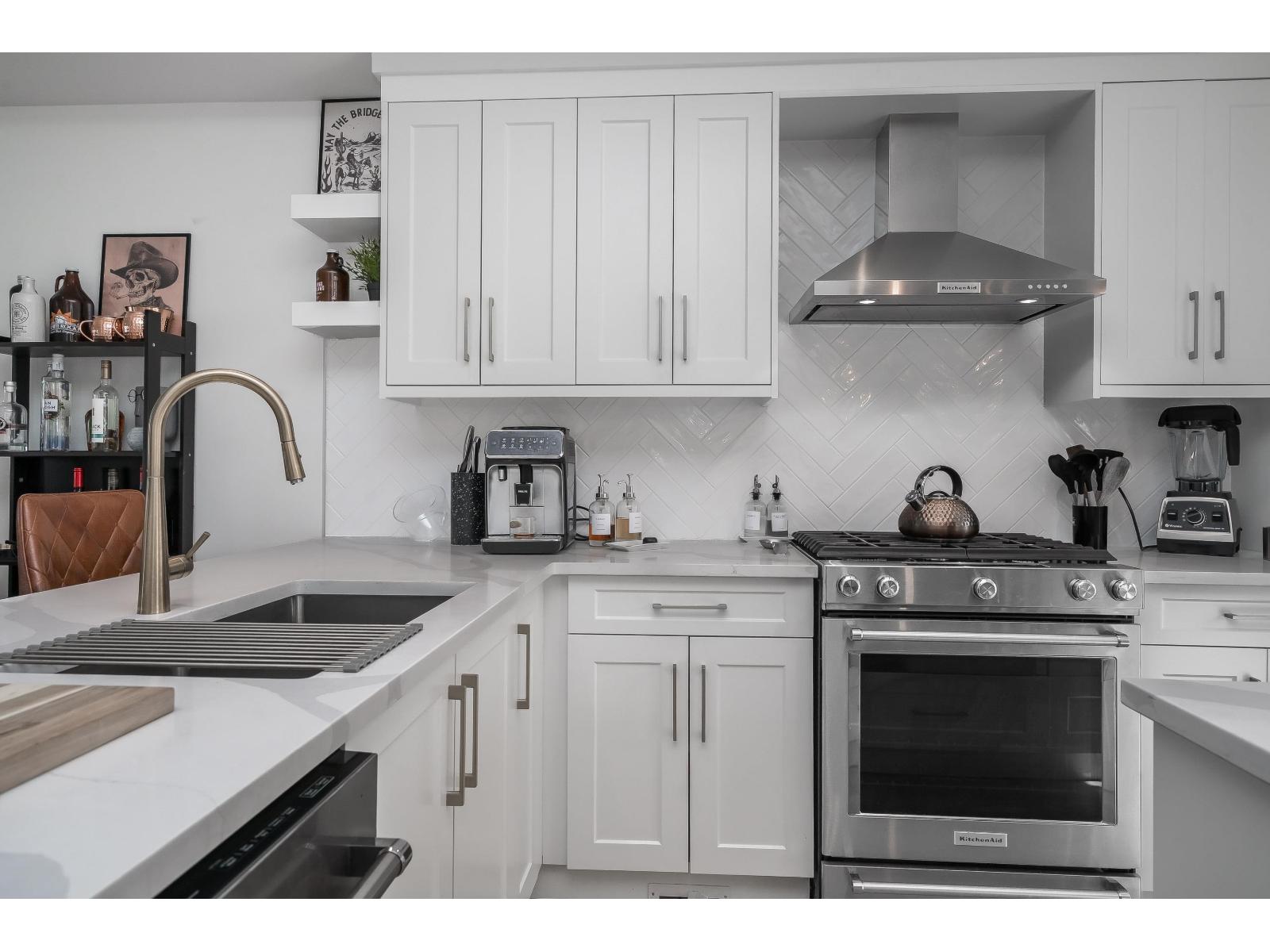 19 9762 182A STREET, Surrey